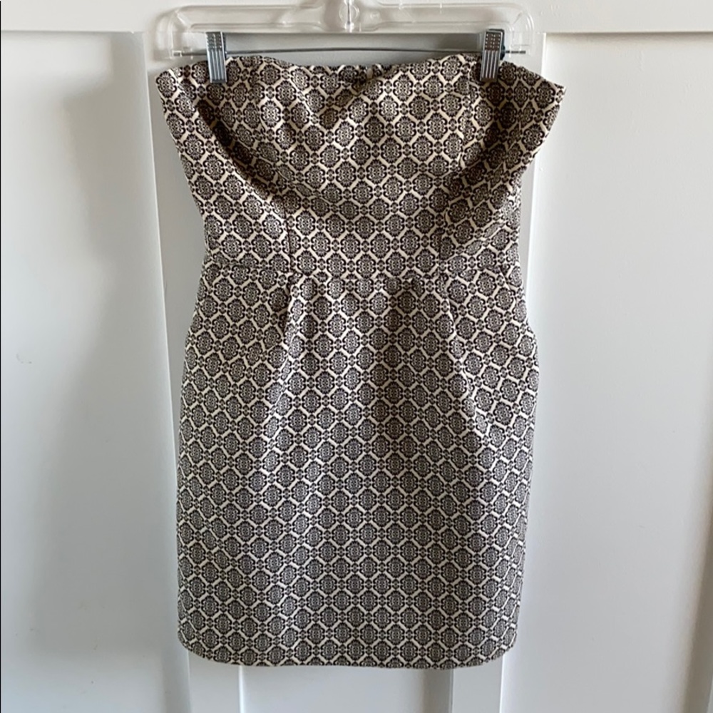 Francesca’s strapless dress